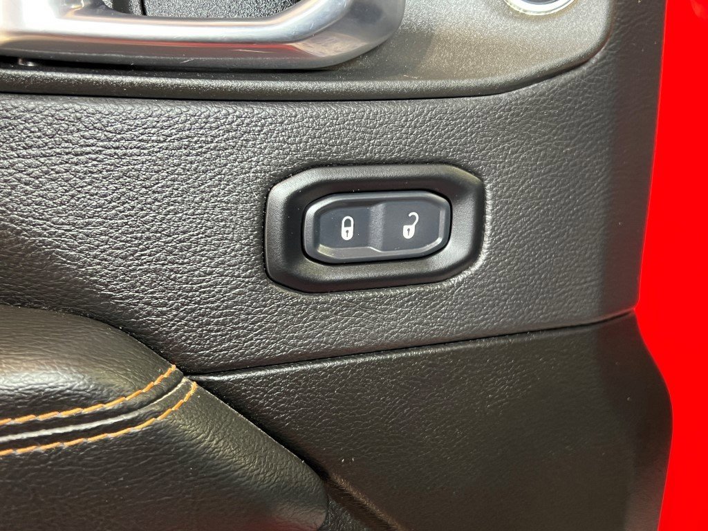 Certified 2022 Jeep Gladiator Mojave w/ LED Lighting Group image 27