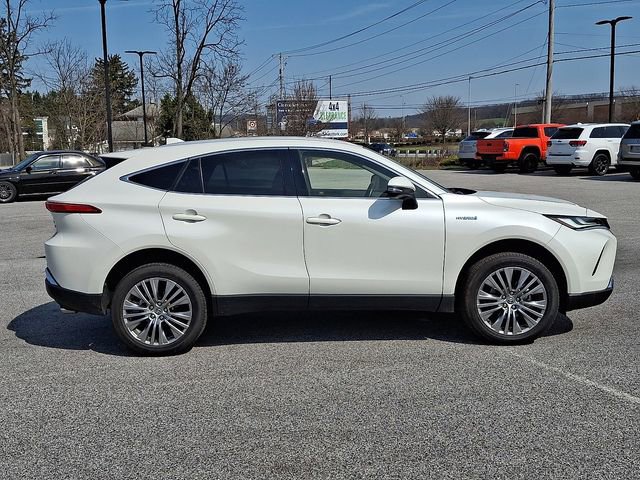 Used 2021 Toyota Venza XLE w/ Softex Package image 11