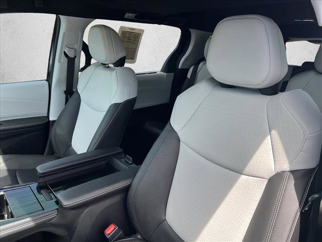 Certified 2026 Toyota Sienna XSE image 16