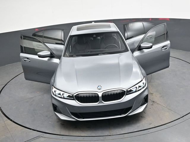 Used 2023 BMW 330i Sedan w/ Driving Assistance Package image 38