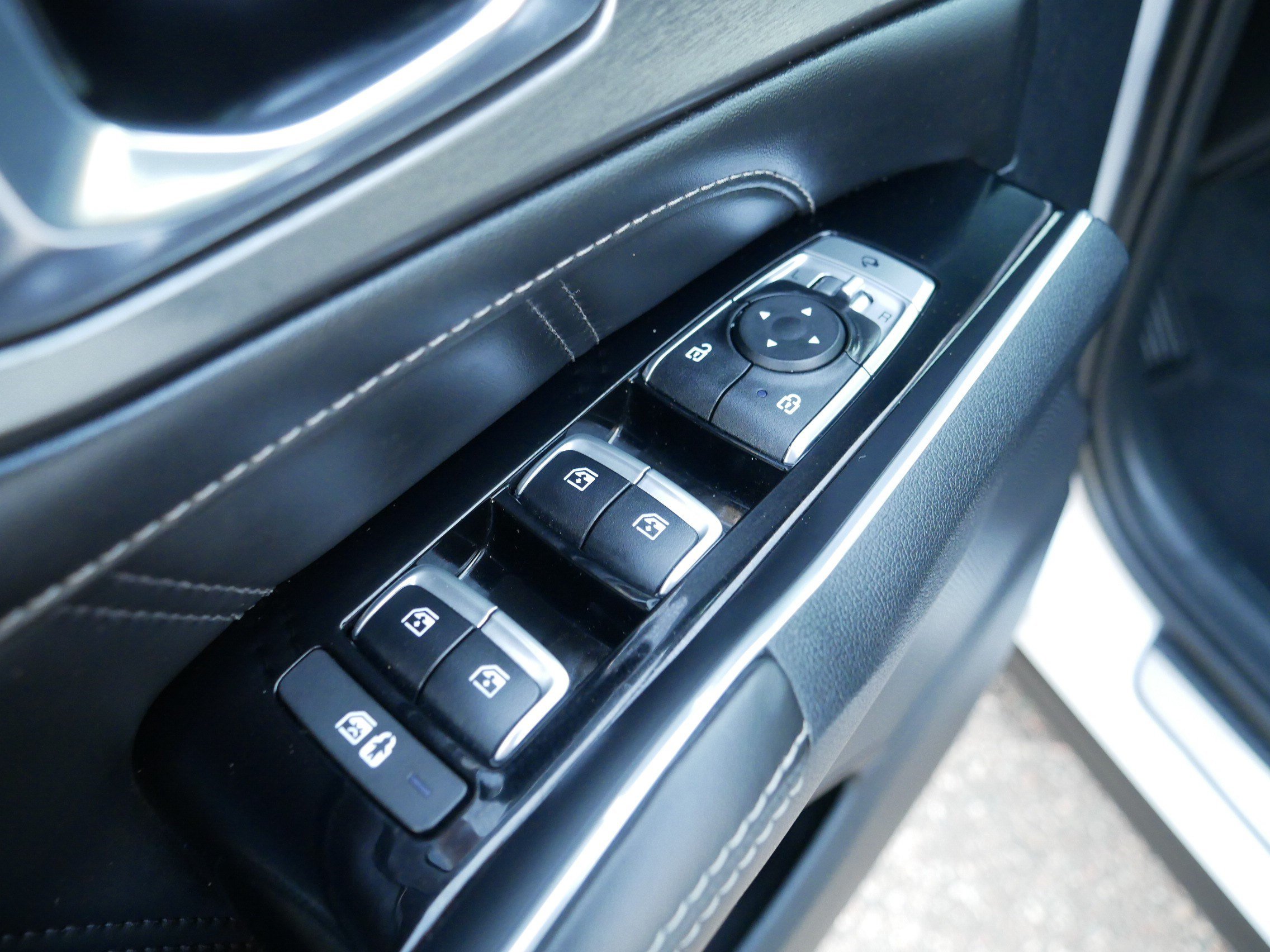 Certified 2023 Kia Sorento SX AWD/4WD image 19