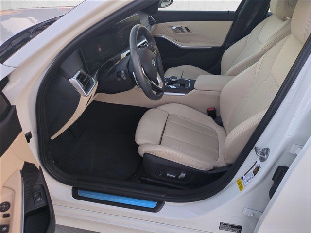 Used 2024 BMW 330i Sedan w/ Convenience Package RWD image 17