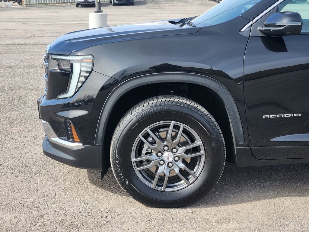 Used 2025 GMC Acadia Elevation image 8