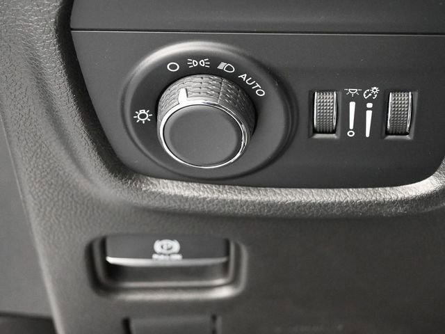 Used 2022 Jeep Grand Cherokee L Laredo w/ Luxury Tech Group I image 35