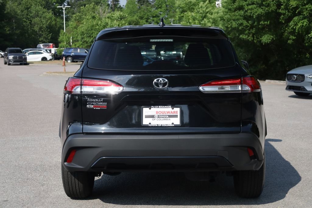 Used 2023 Toyota Corolla Cross L FWD image 11