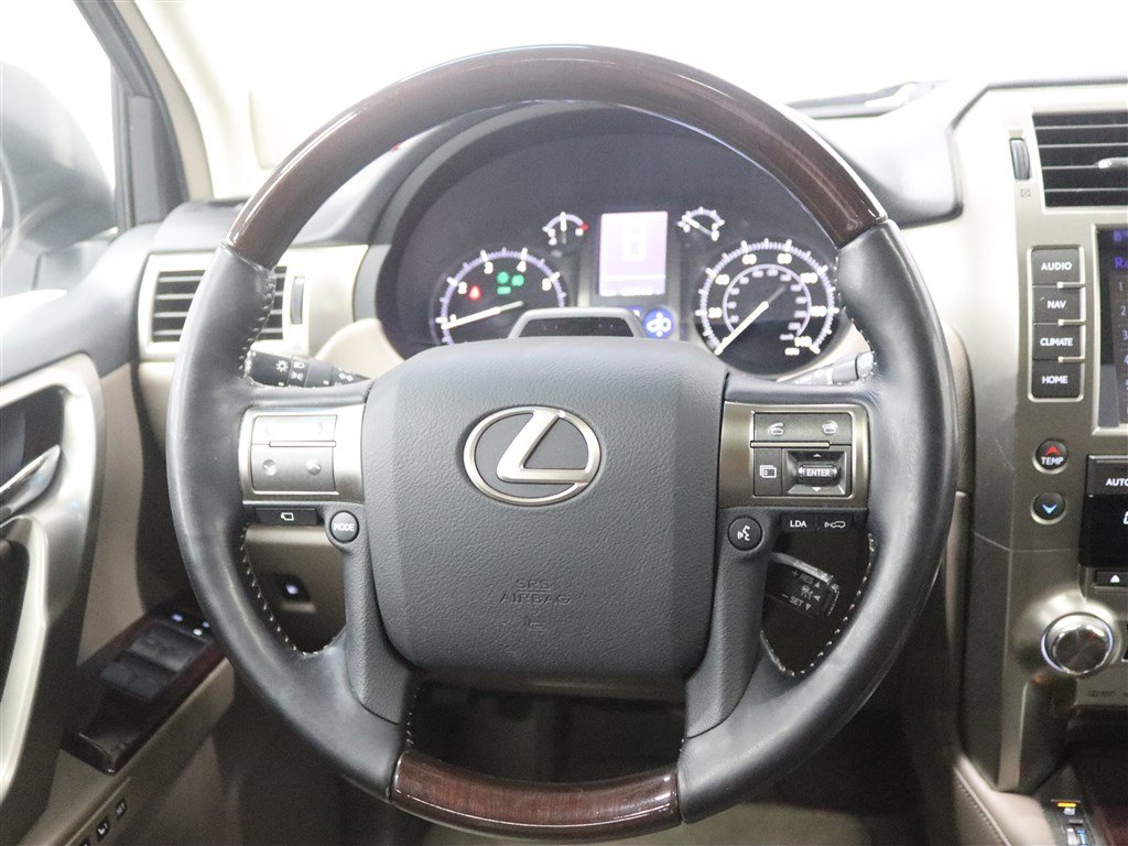 Used 2019 Lexus GX 460 Luxury AWD/4WD image 25