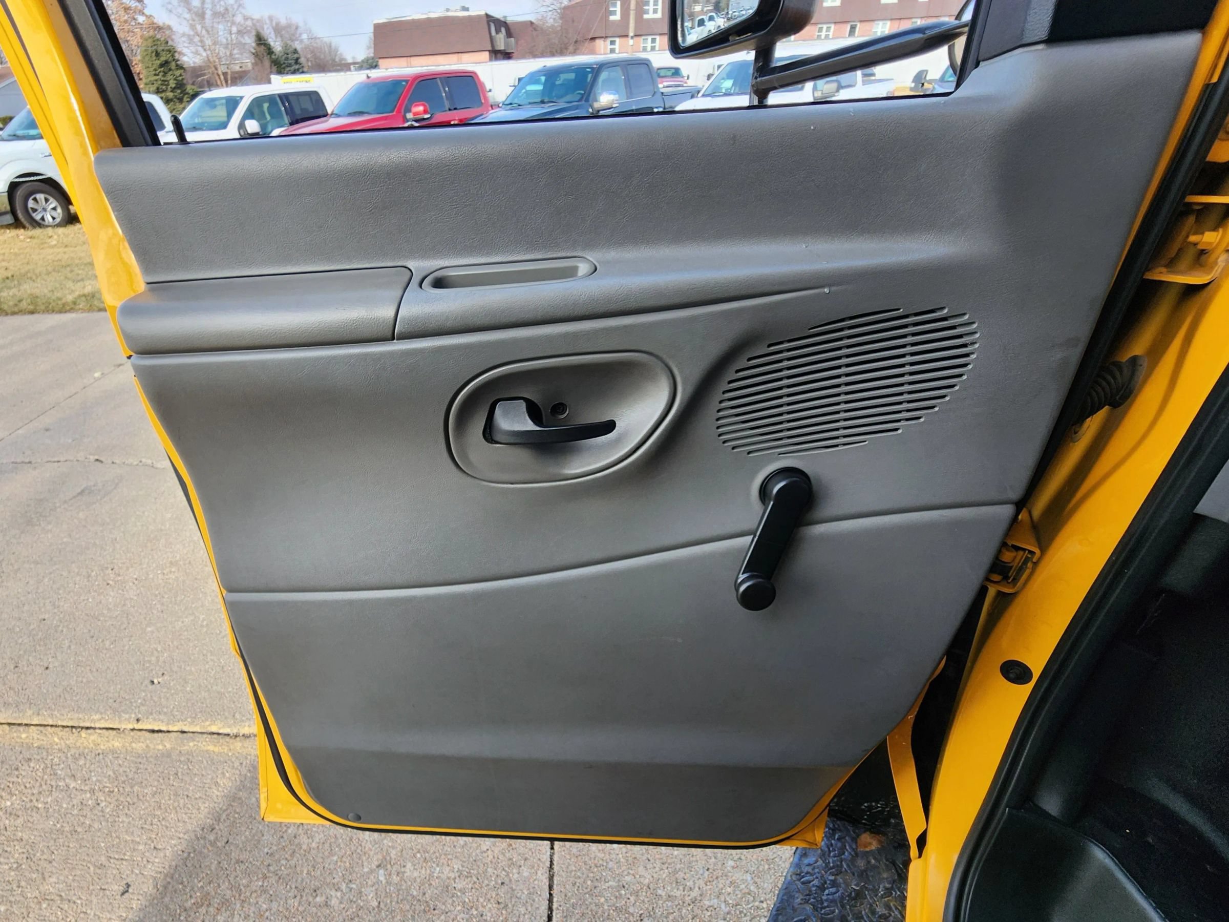 Used 2006 Ford E-450 and Econoline 450 RWD image 25