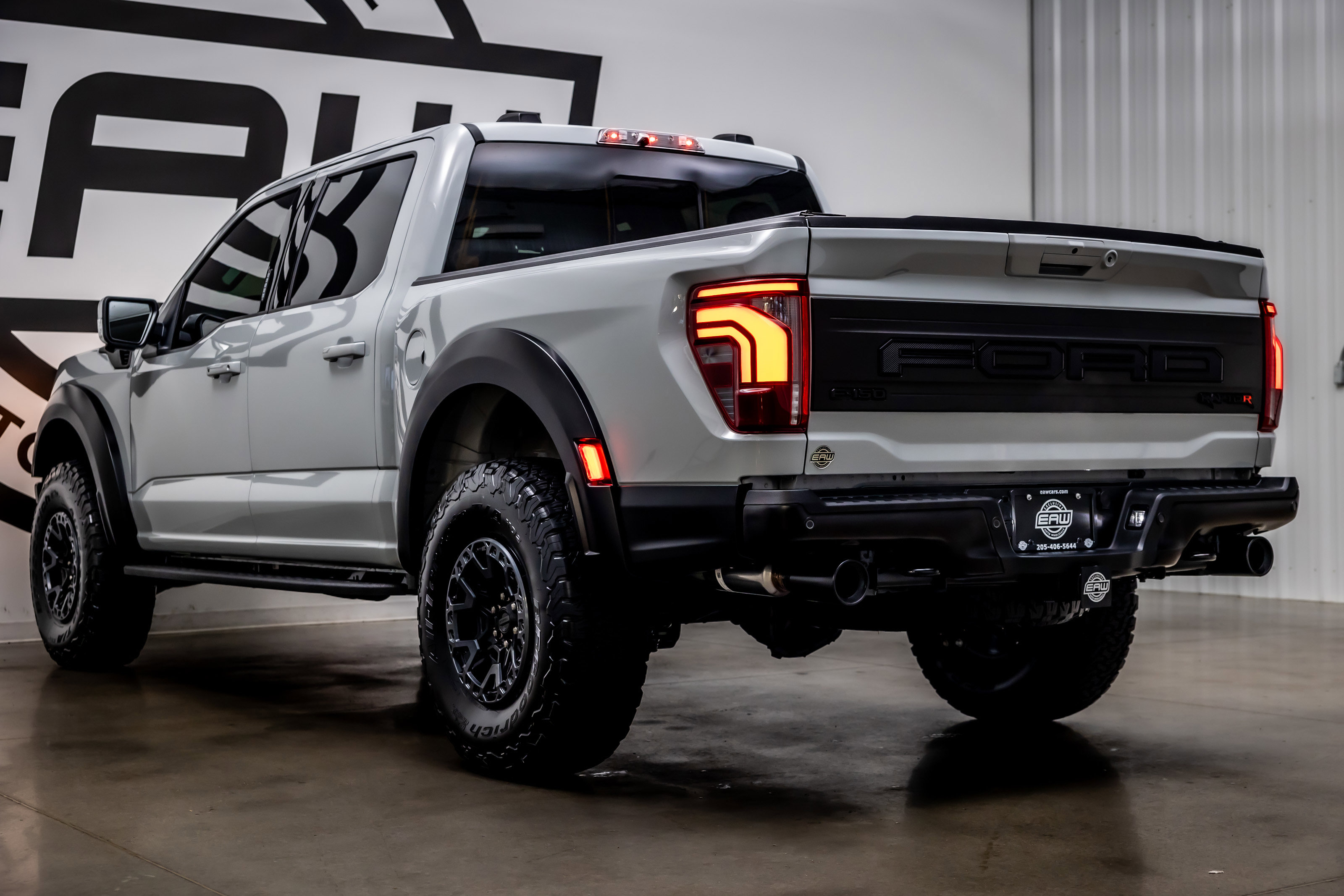 Used 2026 Ford F150 Raptor w/ Equipment Group 803A Raptor R AWD/4WD image 34