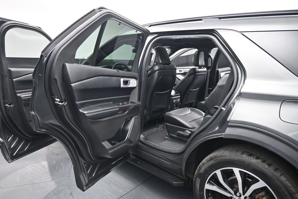 Used 2020 Ford Explorer ST w/ Premium Technology Package AWD/4WD image 19