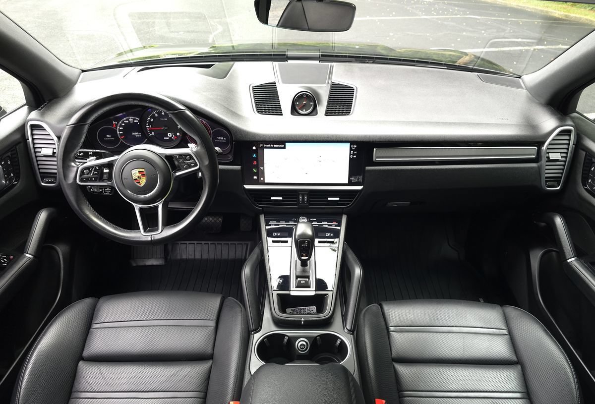 Used 2023 Porsche Cayenne Platinum Edition AWD/4WD image 10