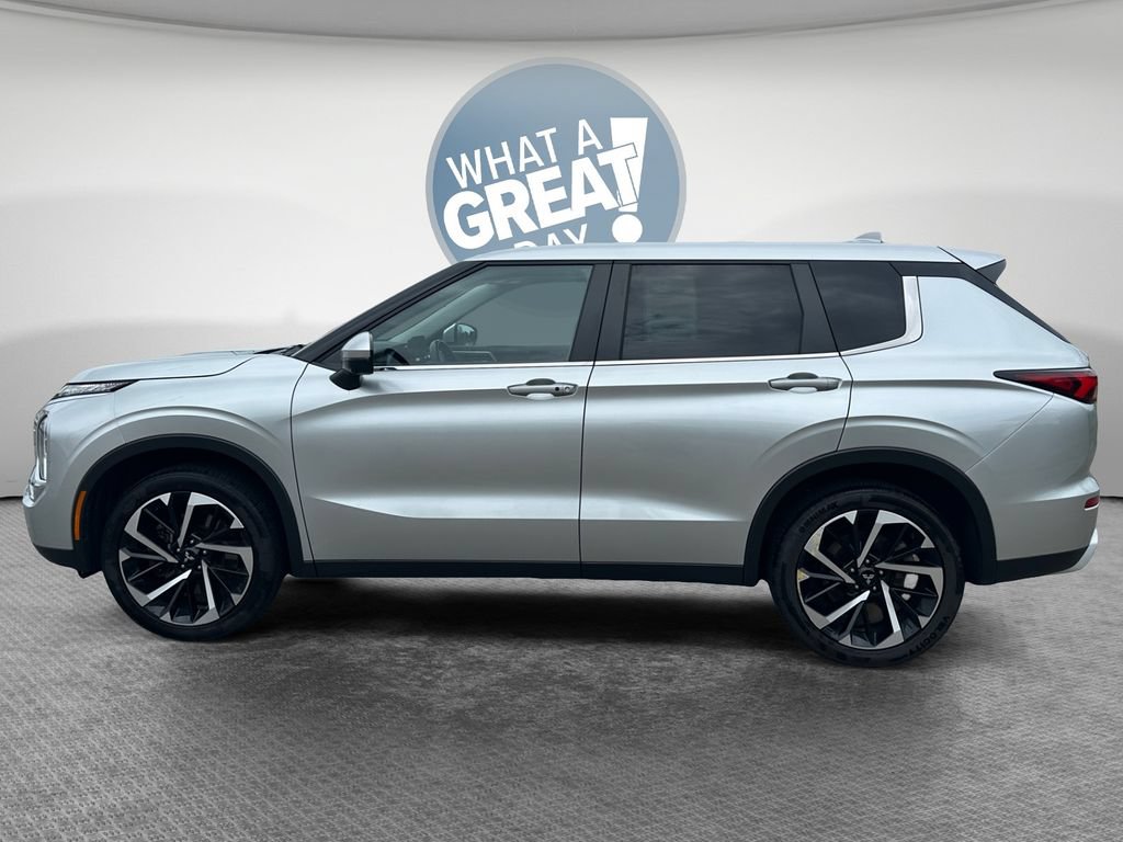 Used 2024 Mitsubishi Outlander SE AWD/4WD image 7