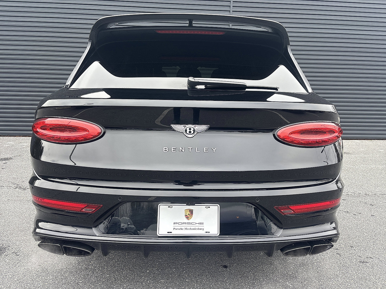 Used 2022 Bentley Bentayga image 4