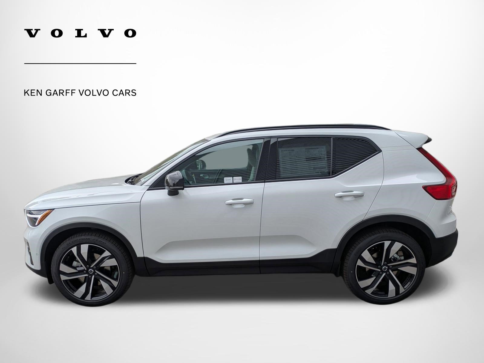 New 2026 Volvo XC40 B5 Ultra w/ Climate Package image 7
