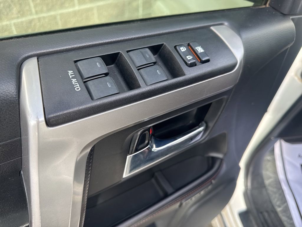 Used 2016 Toyota 4Runner Limited image 13