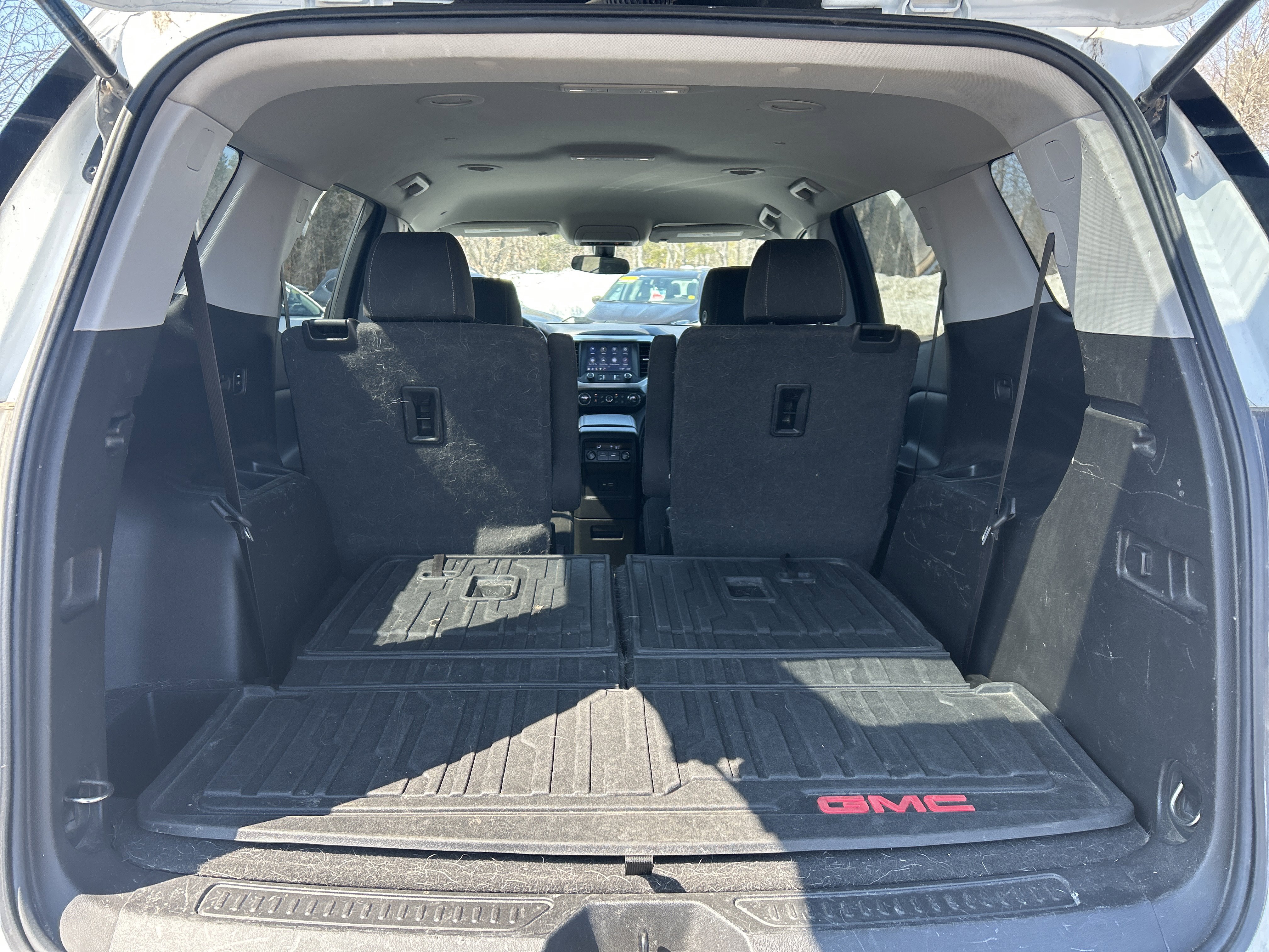 Used 2020 GMC Acadia SLE w/ LPO, Floor Liner Package image 12