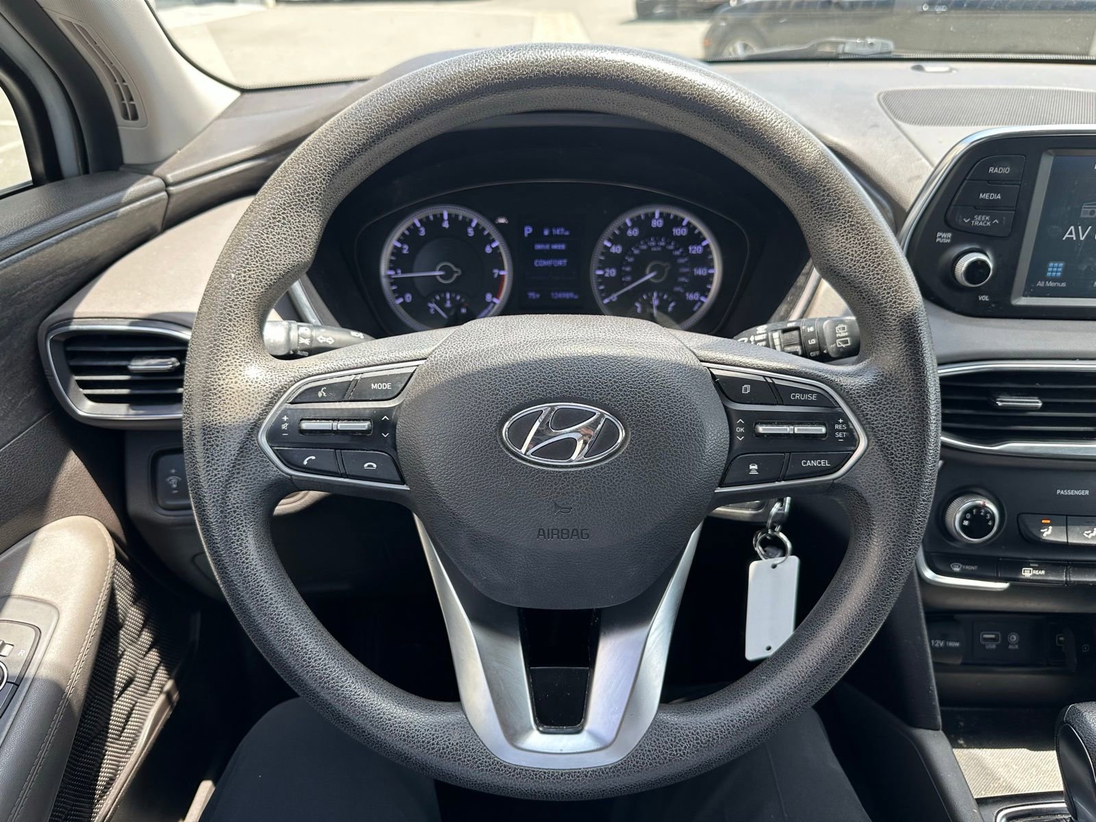 Used 2019 Hyundai Santa Fe SE AWD/4WD image 3