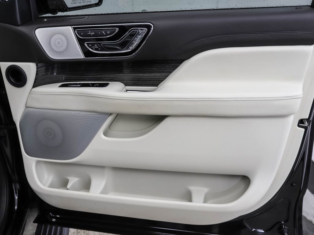 Used 2021 Lincoln Navigator Black Label image 30