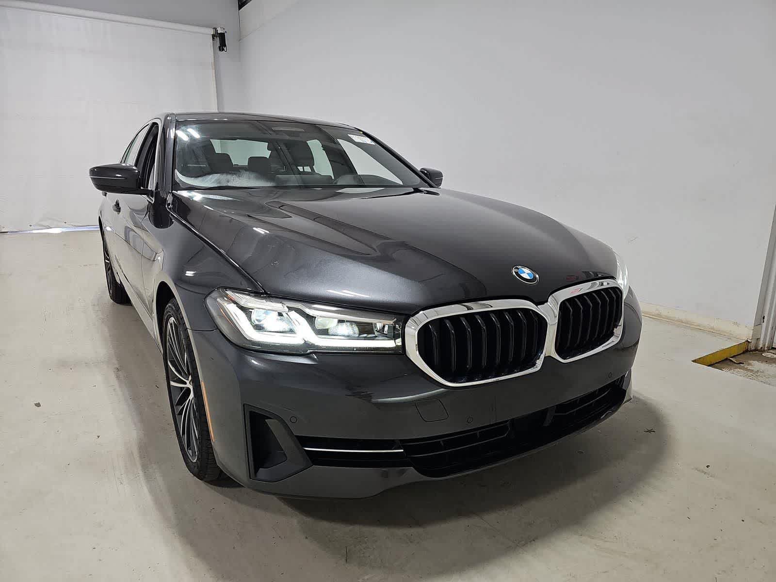 Used 2022 BMW 540i xDrive w/ Premium Package AWD/4WD video 2