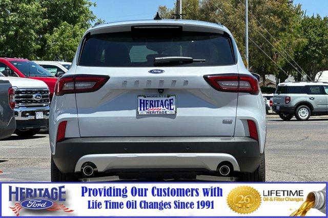 New 2025 Ford Escape SE image 5