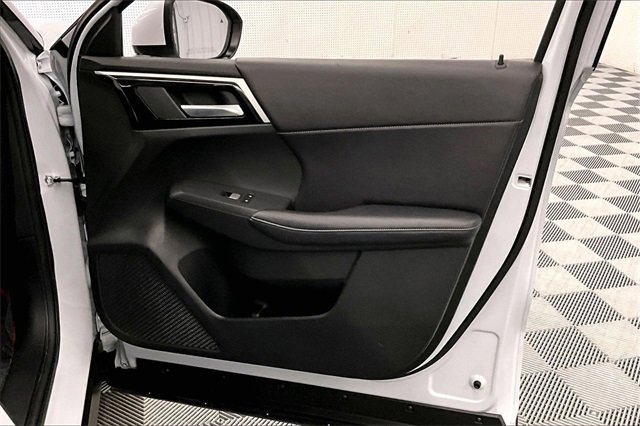 Used 2024 Mitsubishi Outlander Ralliart image 19