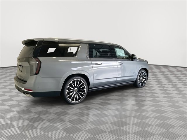 New 2026 Chevrolet Suburban High Country image 12