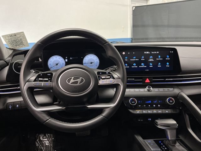 Used 2024 Hyundai Elantra SEL w/ Convenience Package image 5