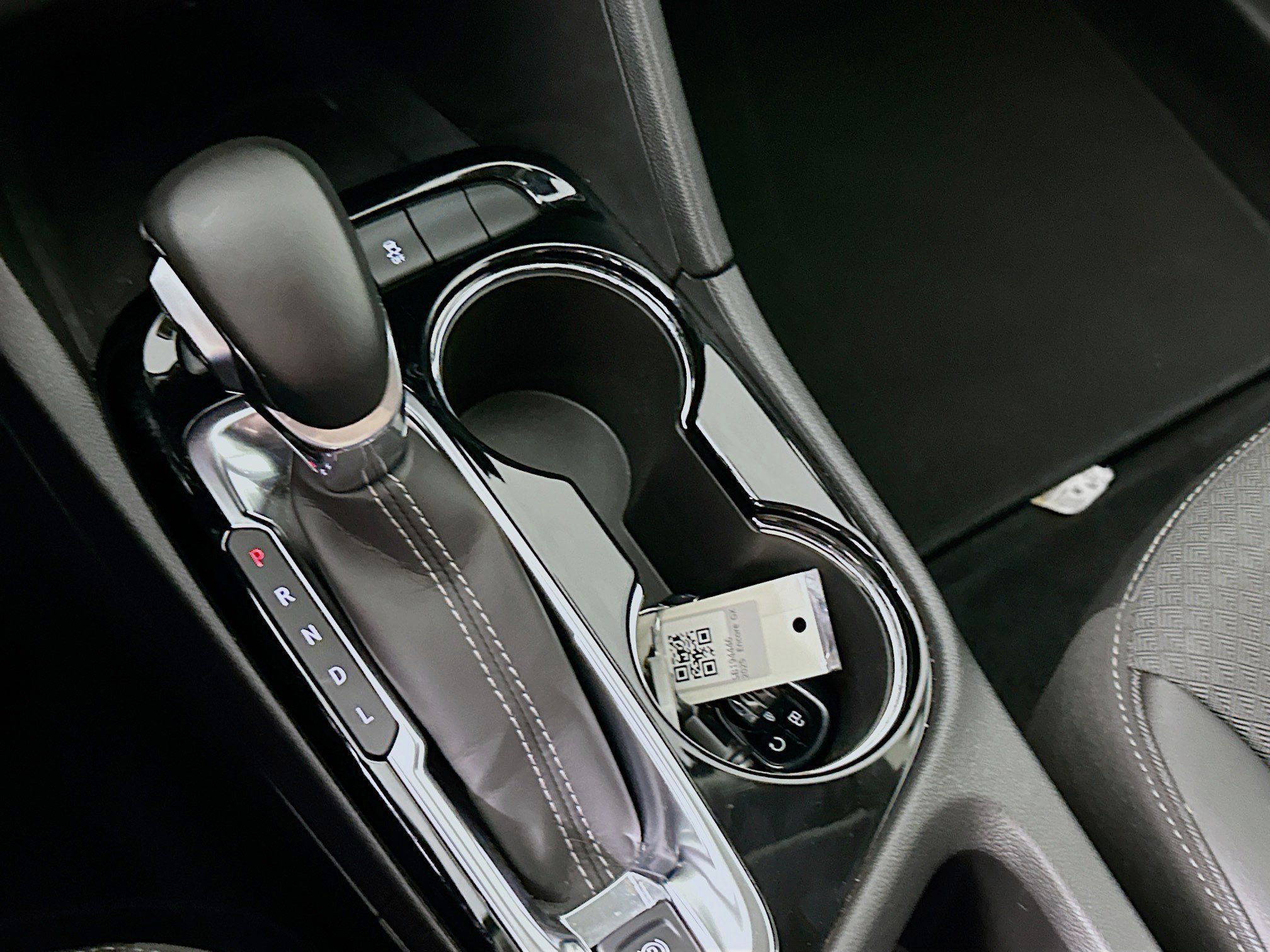 Used 2025 Buick Encore GX Preferred AWD/4WD image 24