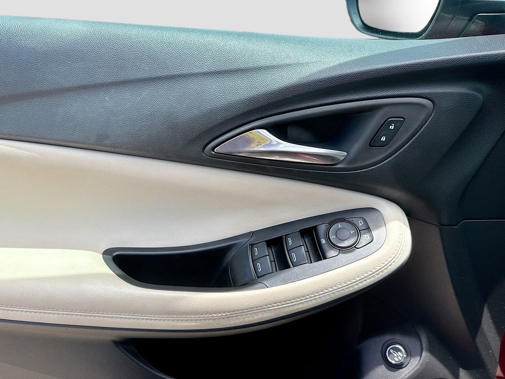 Used 2025 Buick Encore GX Preferred FWD image 9
