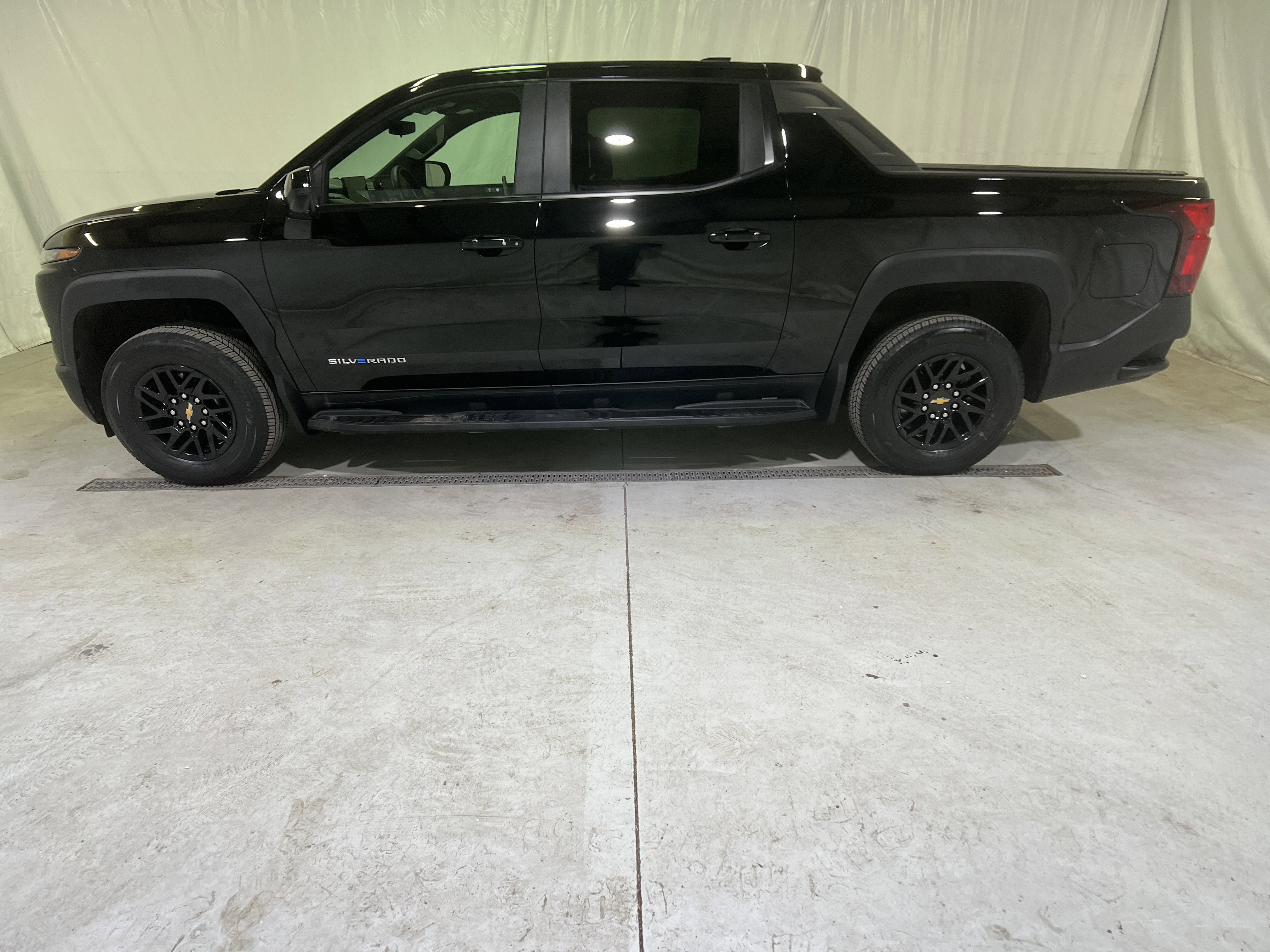 Certified 2024 Chevrolet Silverado EV W/T image 7