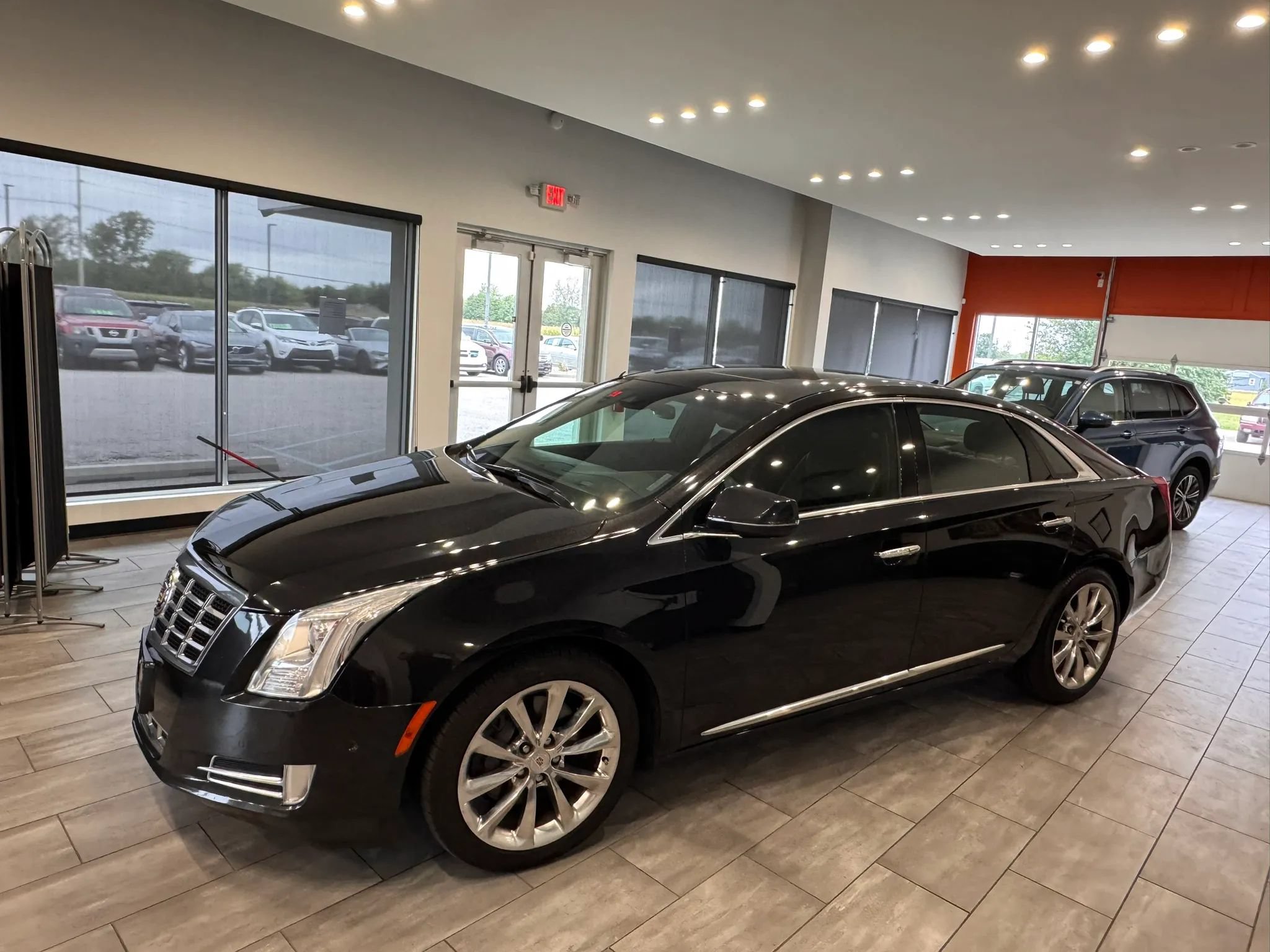 Used 2014 Cadillac XTS Luxury w/ Driver Awareness Package FWD image 7