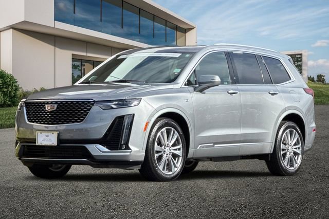 Certified 2025 Cadillac XT6 Premium Luxury image 8