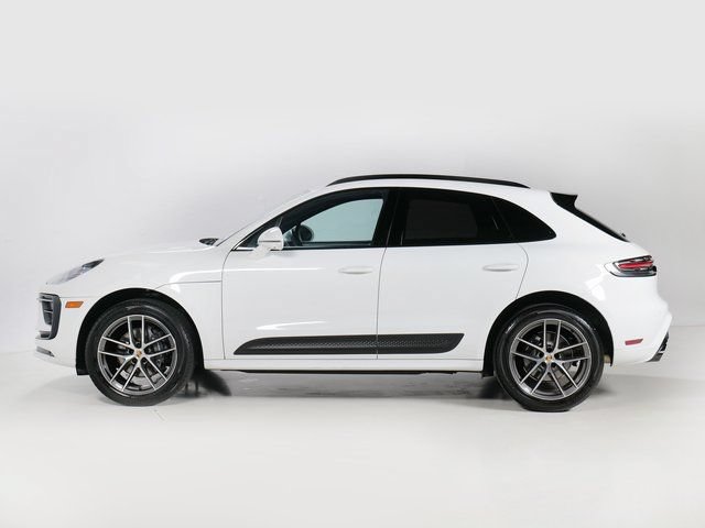 Certified 2023 Porsche Macan AWD/4WD image 2
