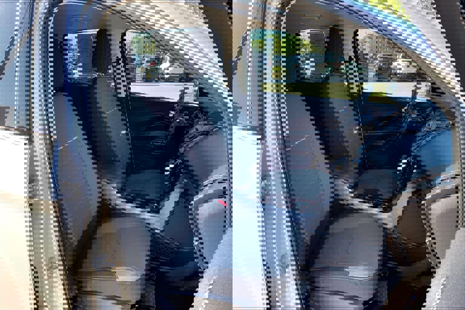 Used 2015 Ford Escape SE image 9