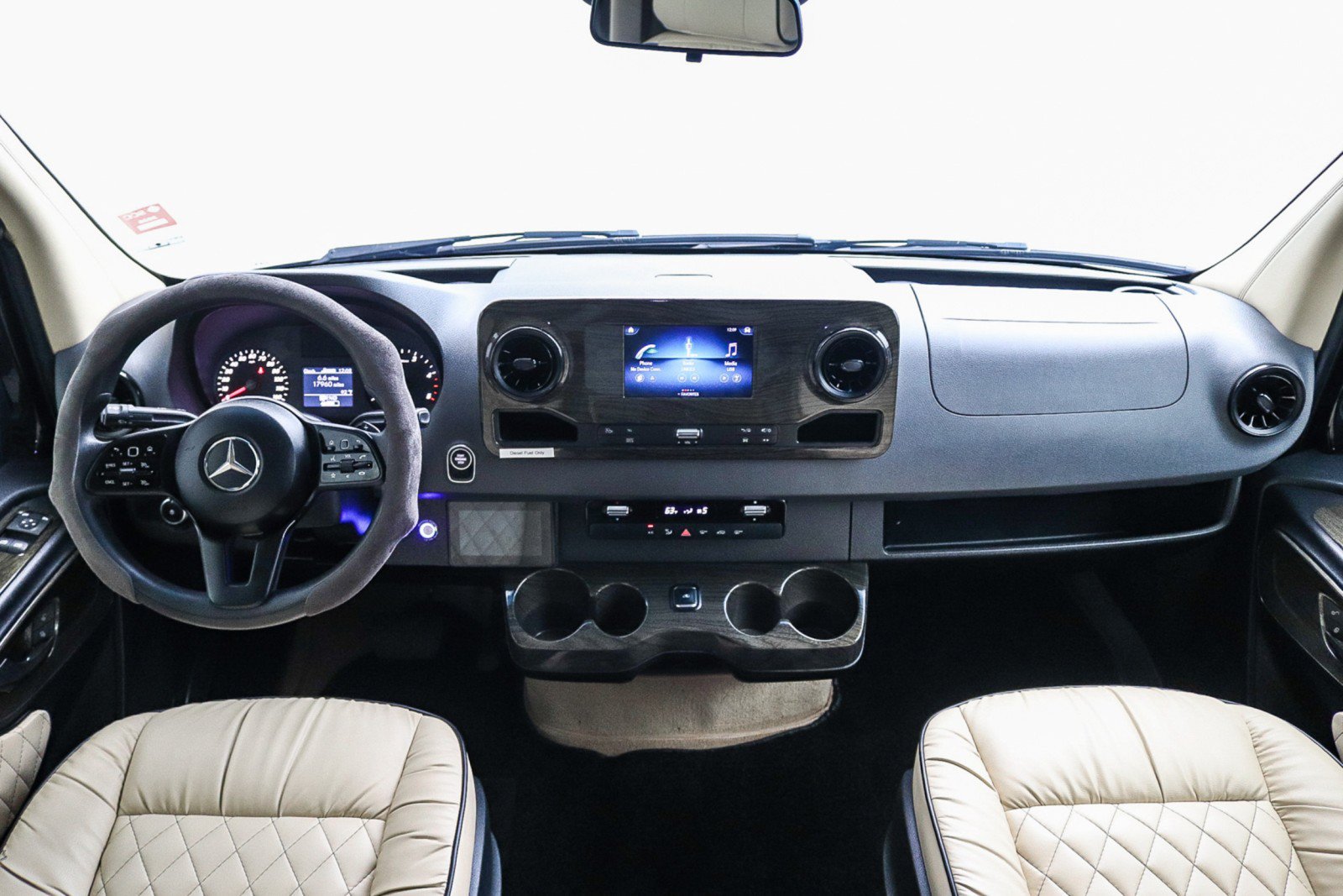 Used 2020 Mercedes-Benz Sprinter 3500 image 13