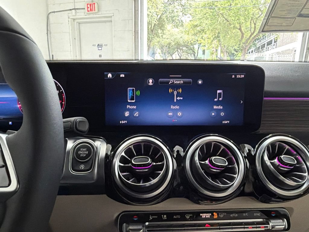 New 2026 Mercedes-Benz GLB 250 image 33