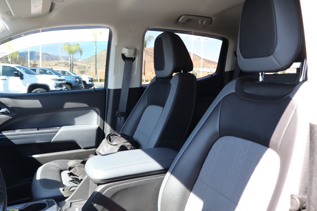 Used 2019 Chevrolet Colorado Z71 w/ Z71 Midnight Edition AWD/4WD image 18