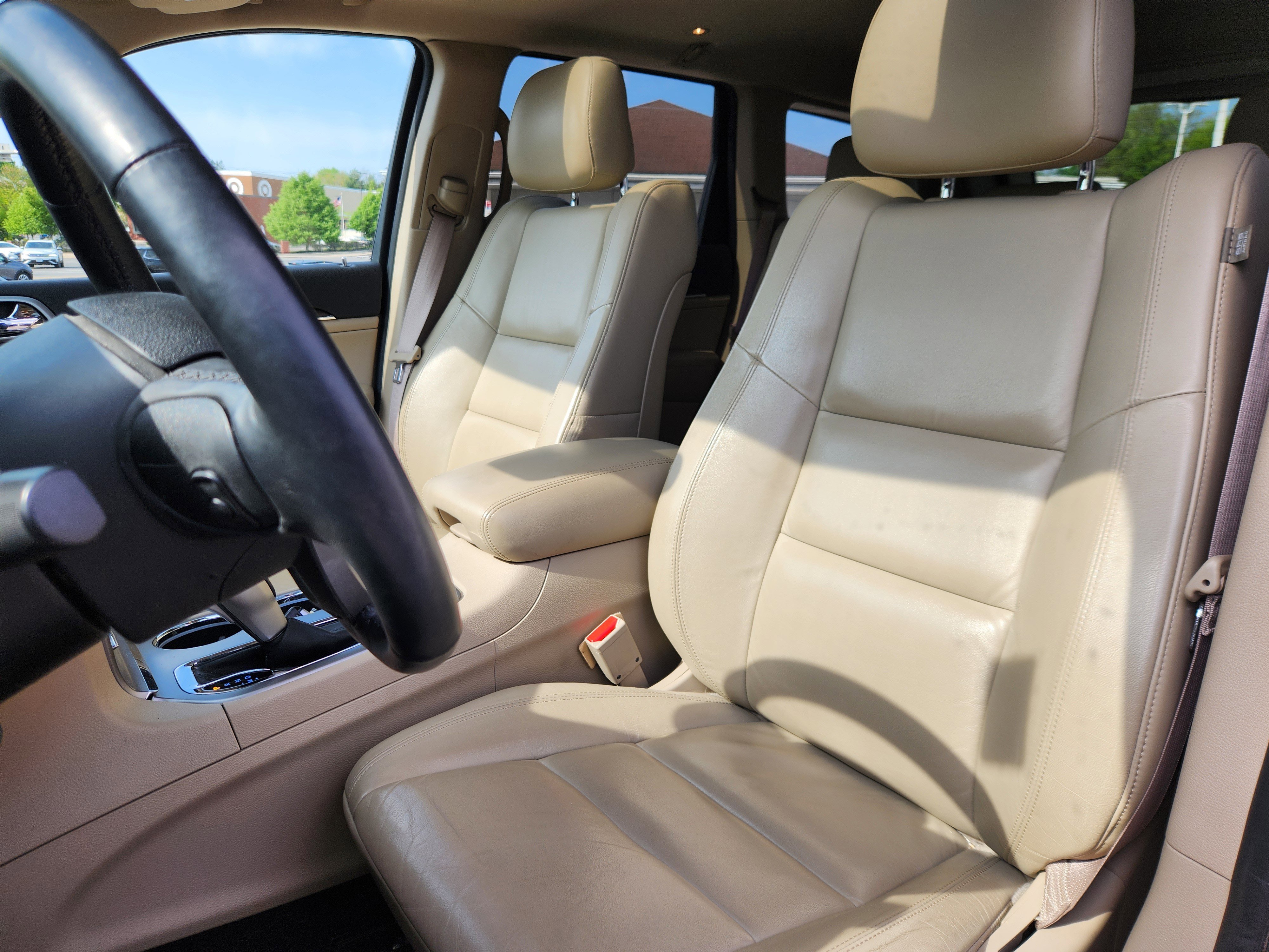 Used 2018 Jeep Grand Cherokee Limited AWD/4WD image 7