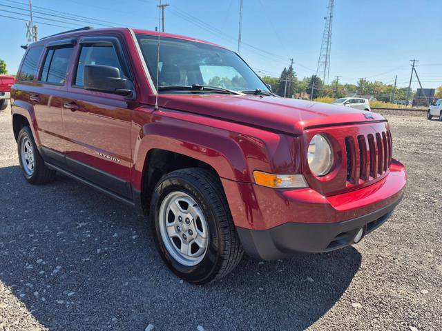 Used 2014 Jeep Patriot Sport w/ Power Value Group image 3