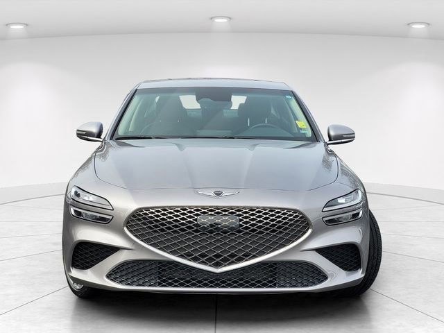 Used 2025 Genesis G70 2.5T image 3