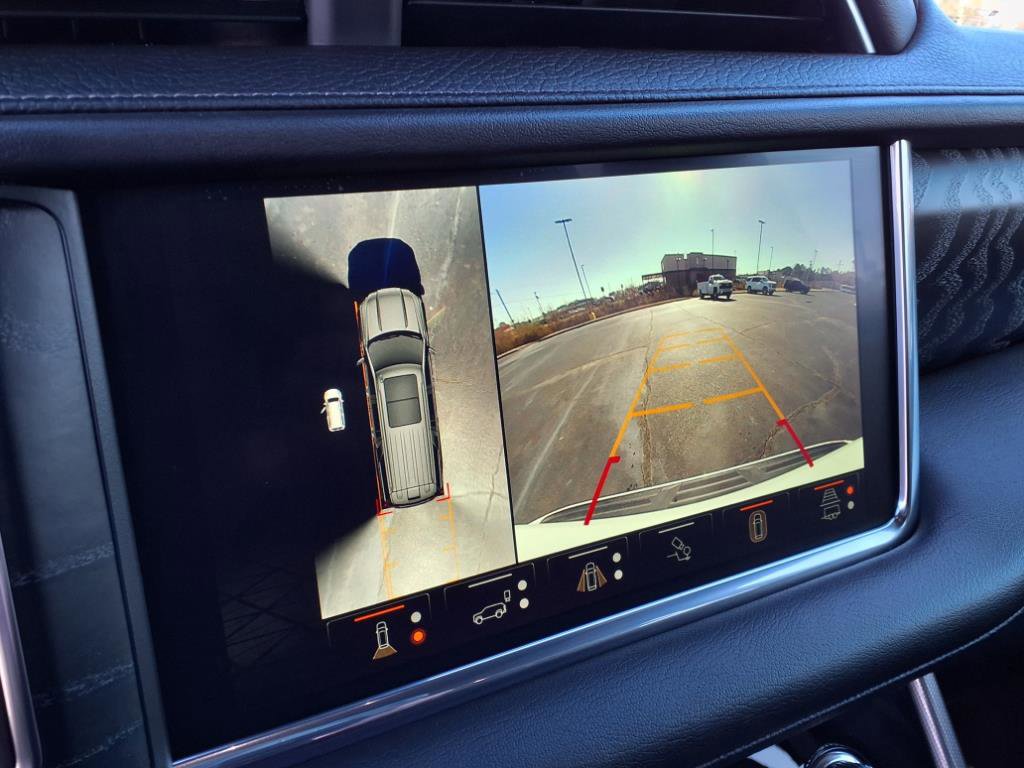 Used 2024 GMC Yukon XL Denali w/ Denali Reserve Package image 10