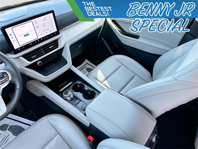 Used 2025 Ford Explorer Active w/ Active Comfort Package image 22