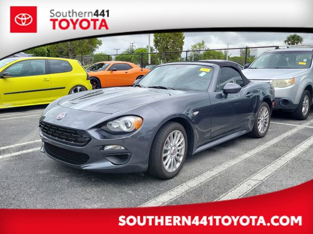 Used 2017 FIAT 124 Spider Classica RWD image 1