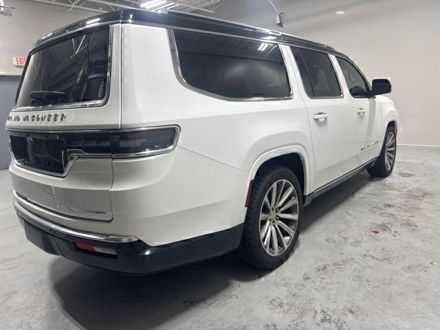 Used 2023 Jeep Grand Wagoneer L Series II AWD/4WD image 5
