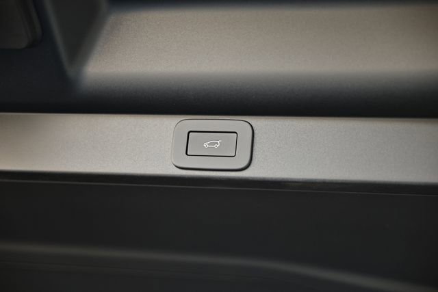 New 2026 Land Rover Range Rover Long Wheelbase SE image 41