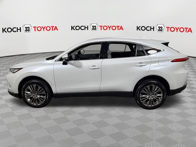 Certified 2024 Toyota Venza XLE AWD/4WD image 4