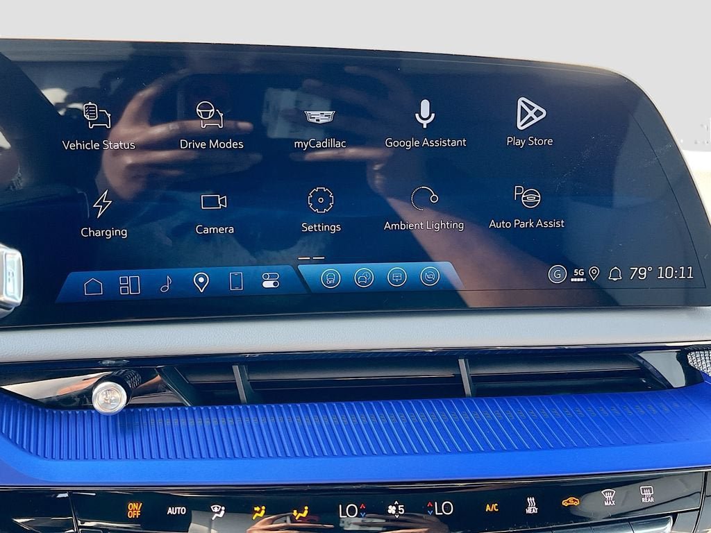 New 2027 Cadillac Optiq Luxury RWD image 22