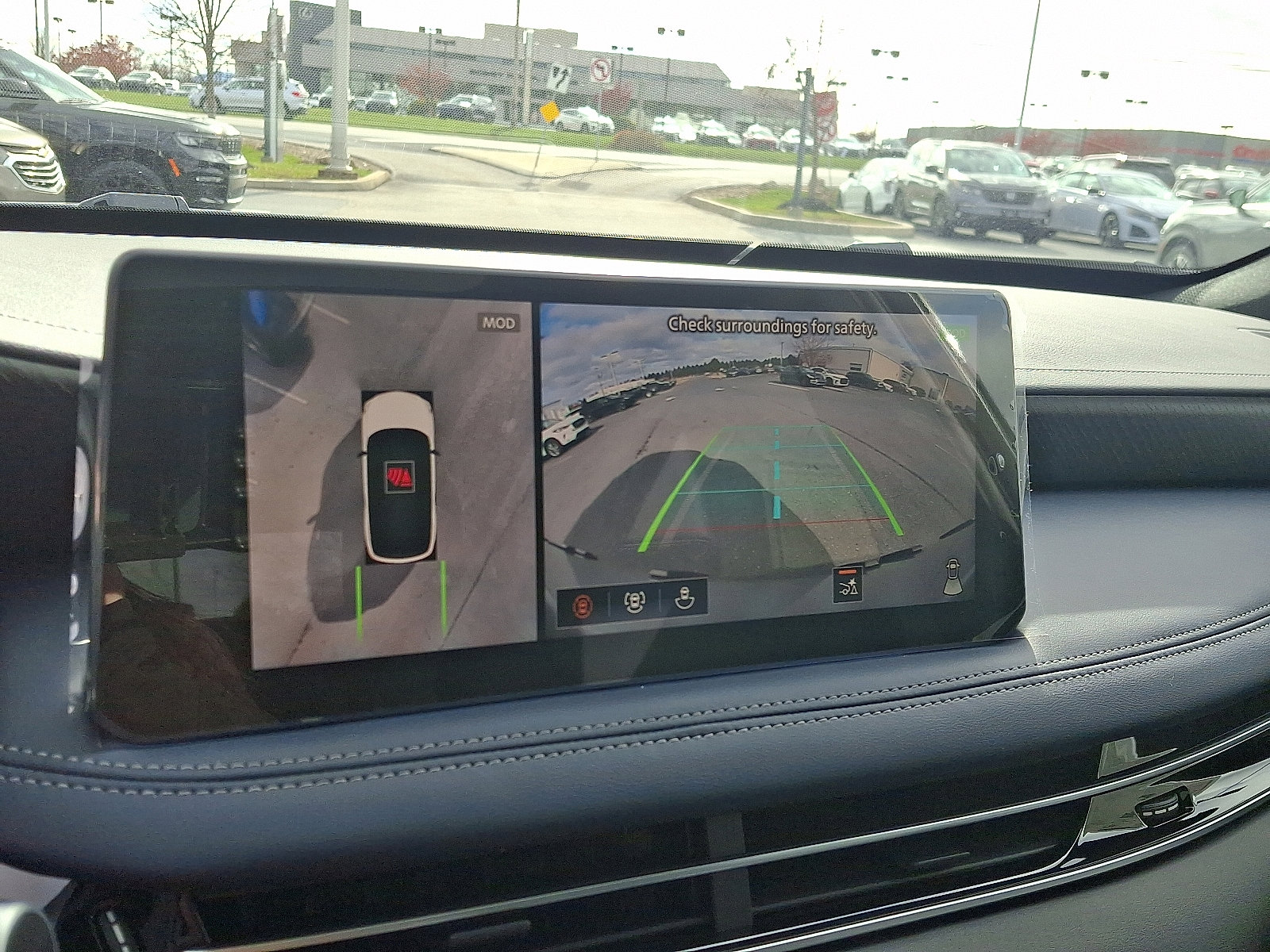 New 2026 INFINITI QX60 Sport w/ Dark Cargo Package image 15