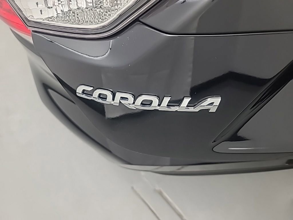 Used 2025 Toyota Corolla LE image 11