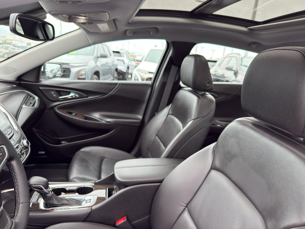 Used 2023 Chevrolet Malibu LT w/ Sport Edition FWD image 26