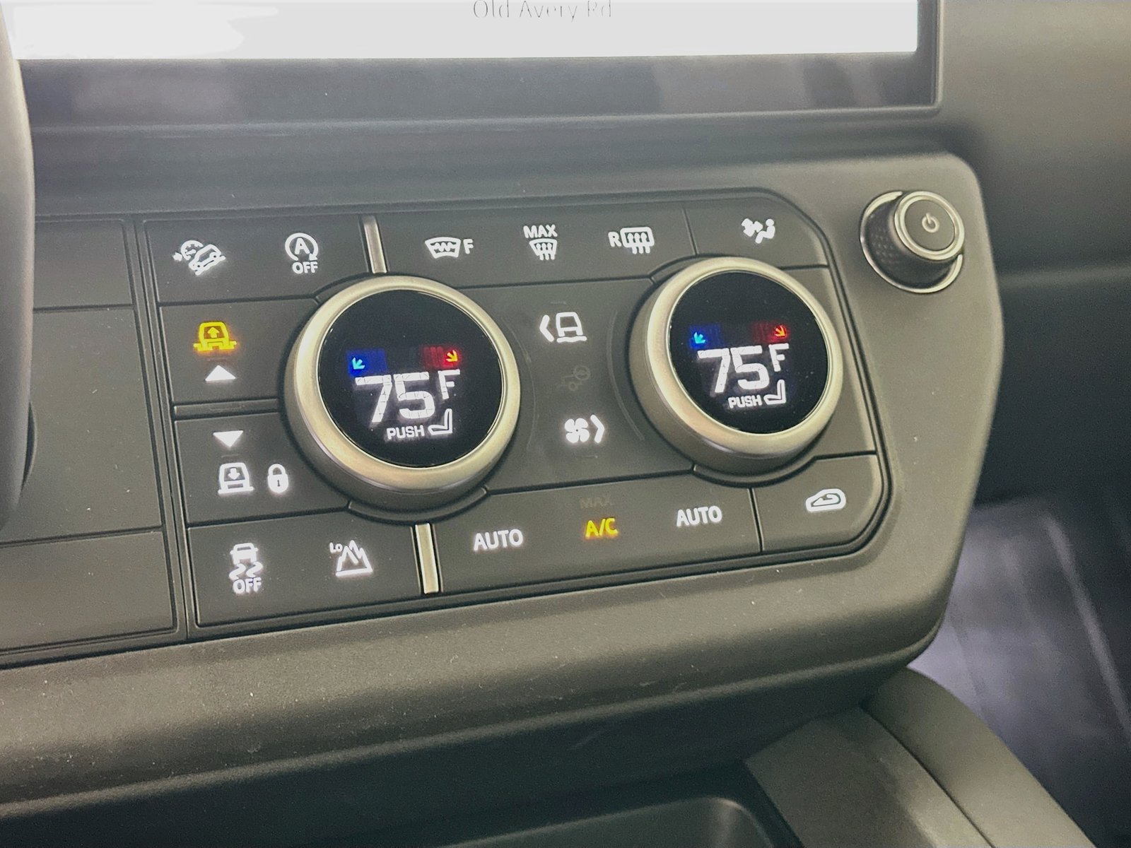 New 2026 Land Rover Defender 110 Trophy Edition AWD/4WD image 26